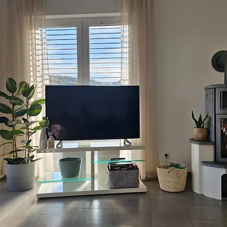 아파트 Design Mit Traumhaftem Blick Ins Wiedtal Over (Neuwied)