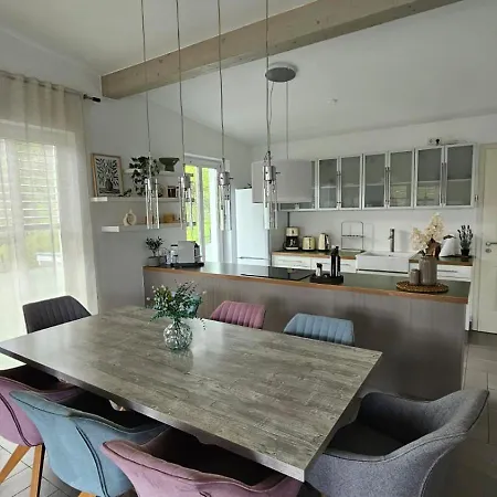 Design Mit Traumhaftem Blick Ins Wiedtal