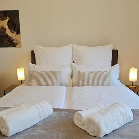 Design Mit Traumhaftem Blick Ins Wiedtal *