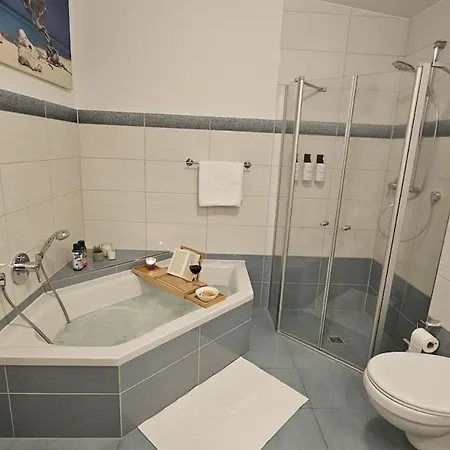 Design Mit Traumhaftem Blick Ins Wiedtal * Over (Neuwied)