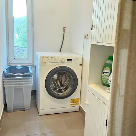Design Mit Traumhaftem Blick Ins Wiedtal *