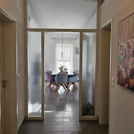 Design Mit Traumhaftem Blick Ins Wiedtal *